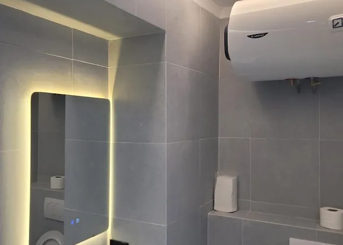 Cozy Studio, Vasil Shanto アパート ティラナ